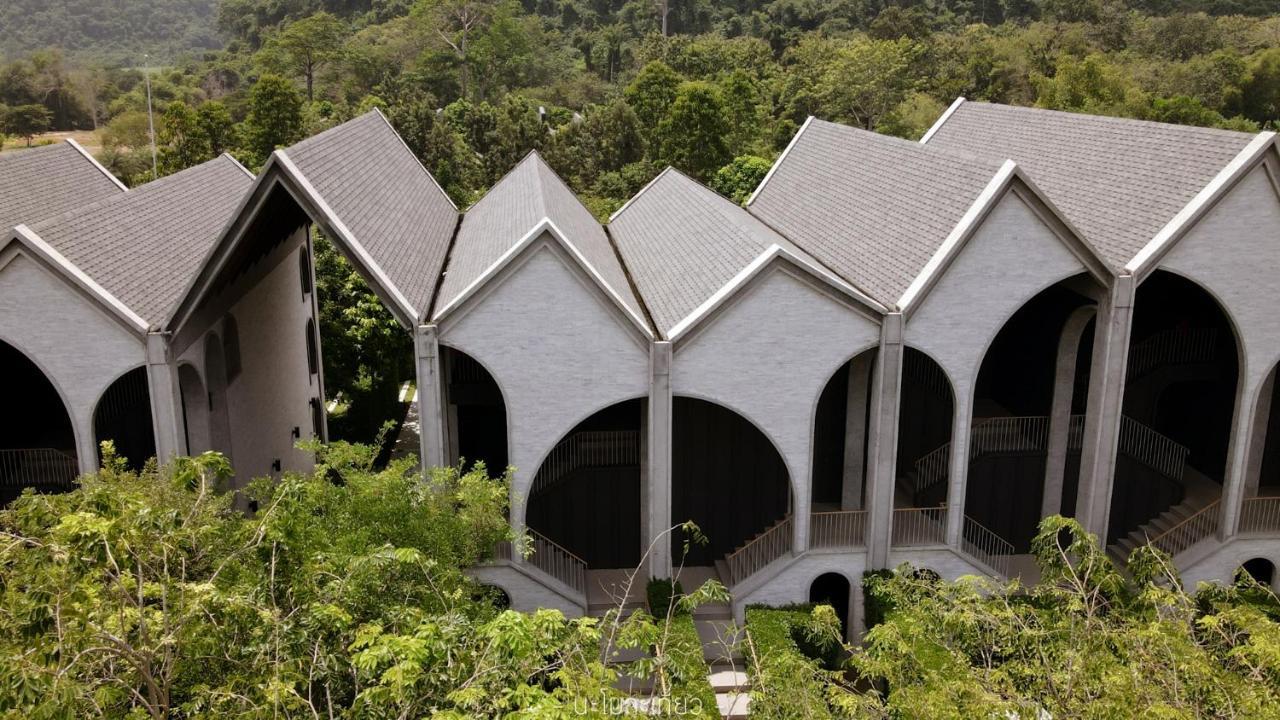 Hotel Labaris Khao Yai Mu Si Exteriör bild